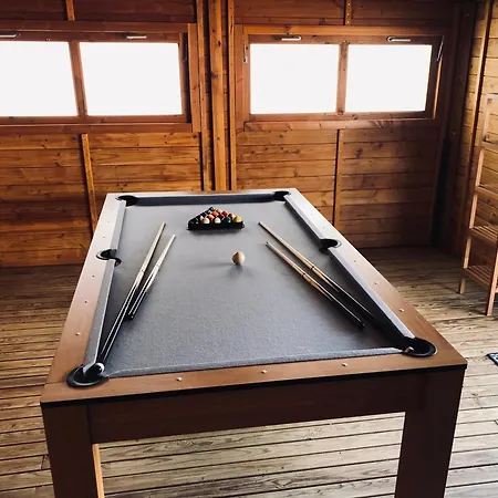 D'hotes De Marchet Bed & Breakfast