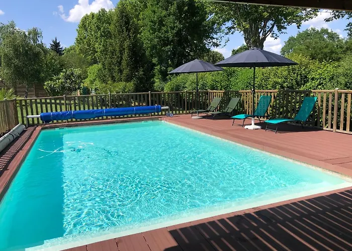 D'hotes De Marchet Bed and Breakfast 4*