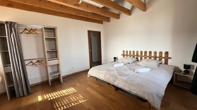 D'hotes De Marchet Bed and Breakfast