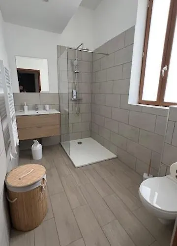 D'hotes De Marchet Bed and Breakfast 4*